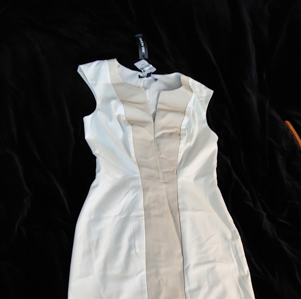 Saks Fifth Avenue Off-White Dress with Leather